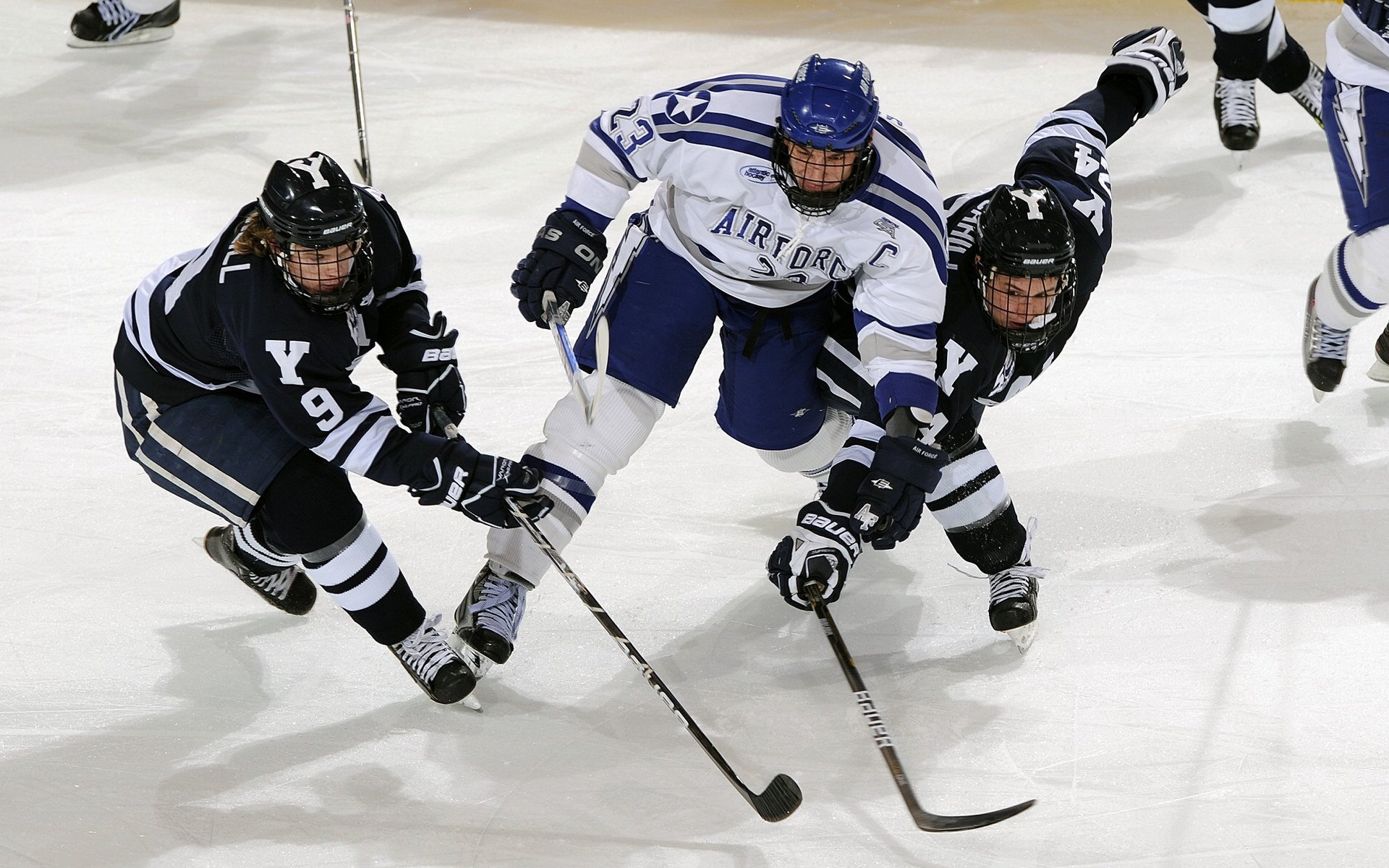 C罗天神下凡彻底打爆防线，尤文全面压制乌克兰展现统治力