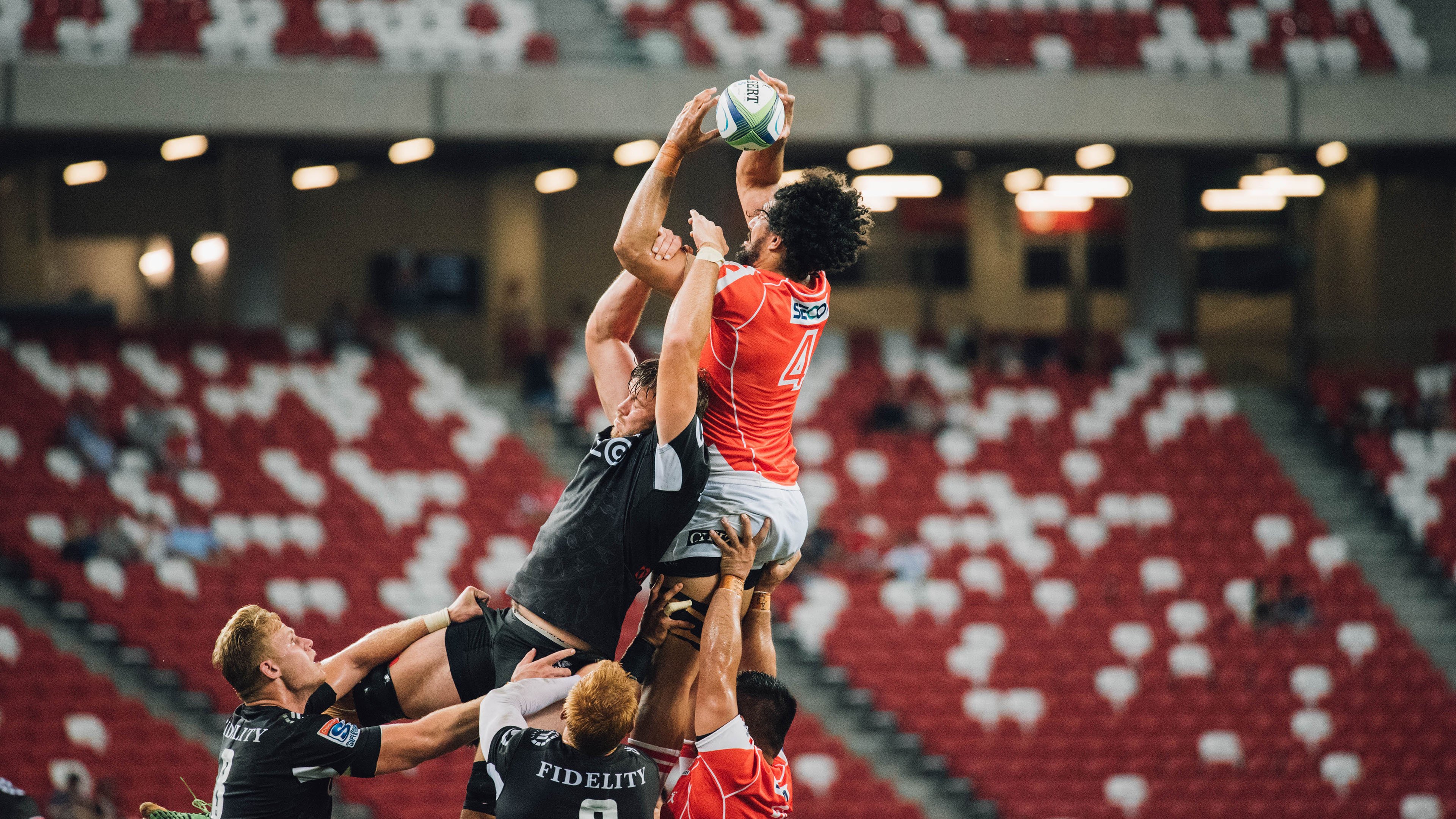 杰伦·格林爆发点燃淘汰赛，雄鹿力克勇士挺进下一轮